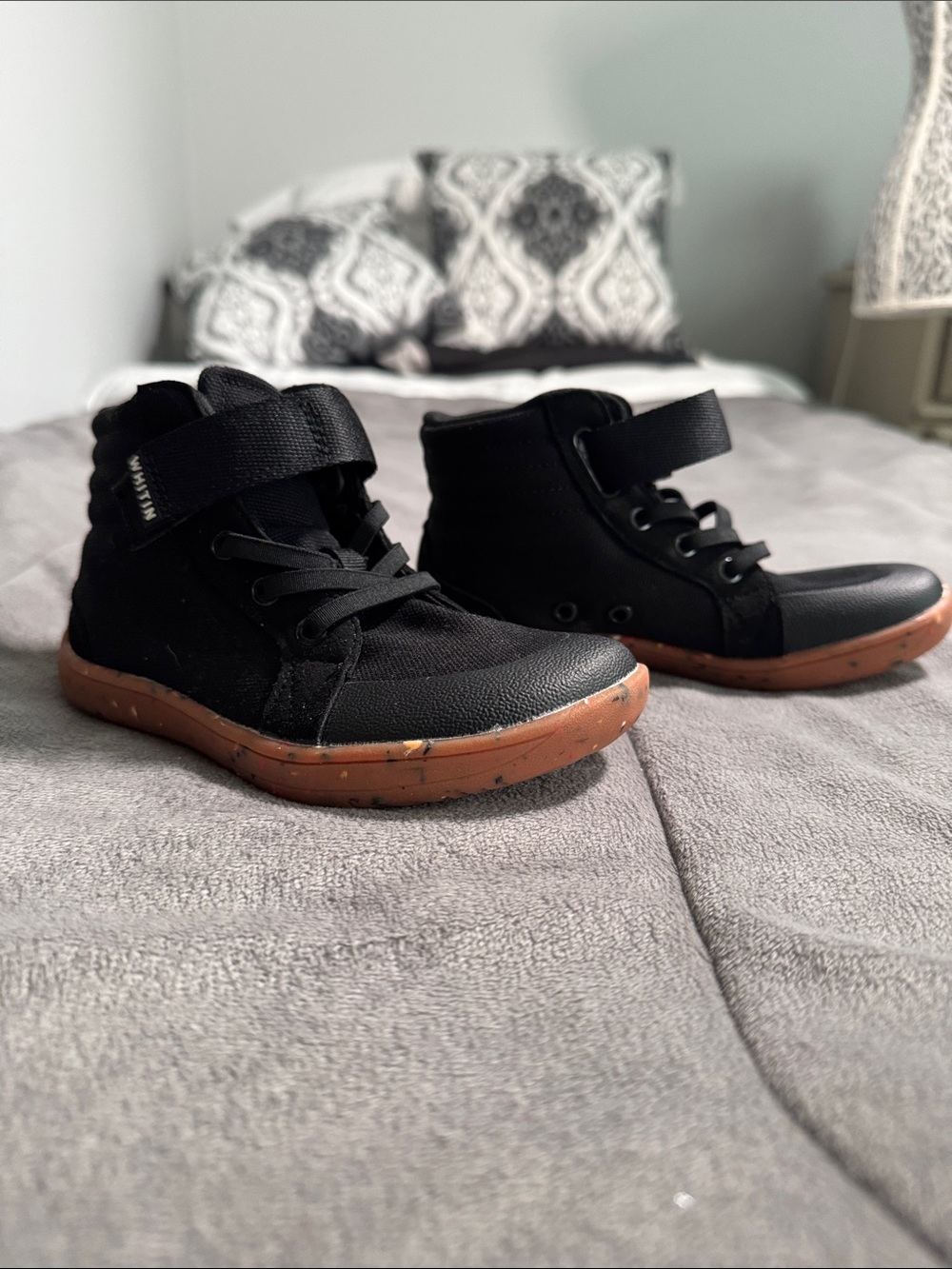 Whitin boys toddler Black Kids High-Top Sneakers with Gum Sole Sz 12